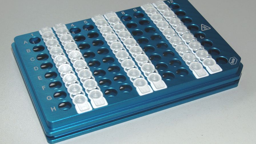 LightCycler® 8-Tube Strip Adapter Plate